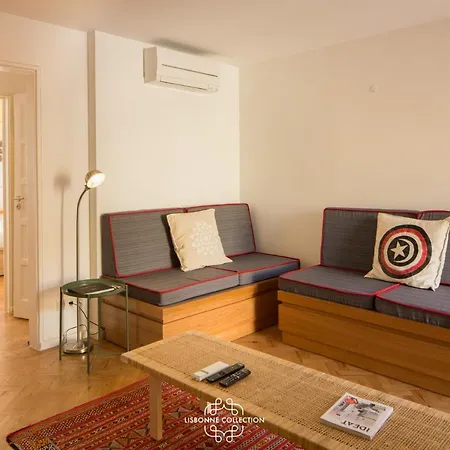 Sleek And Comfortable Pateo 51 By Lisbonne Collection Apartment *